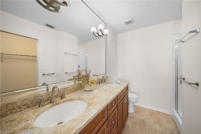 186 Pebble Shores DR 202, Naples, FL 34110