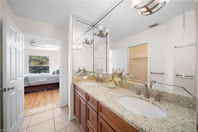 186 Pebble Shores DR 202, Naples, FL 34110