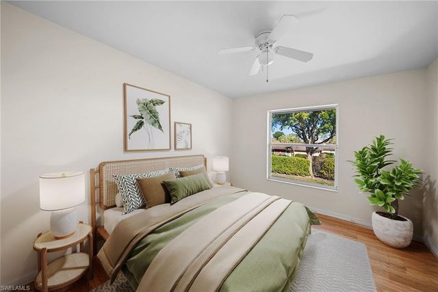 186 Pebble Shores DR 202, Naples, FL 34110