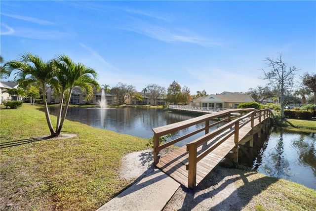 186 Pebble Shores DR 202, Naples, FL 34110