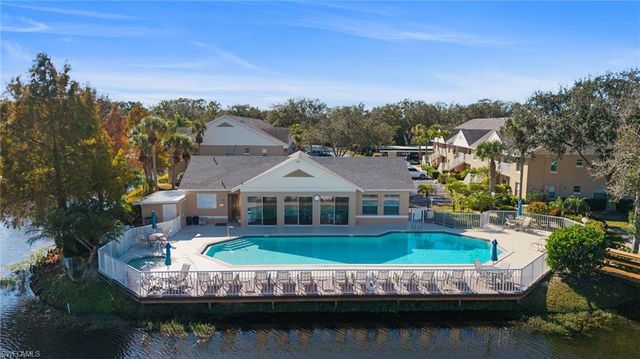 186 Pebble Shores DR 202, Naples, FL 34110