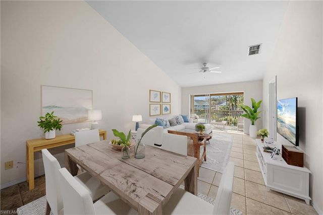 186 Pebble Shores DR 202, Naples, FL 34110