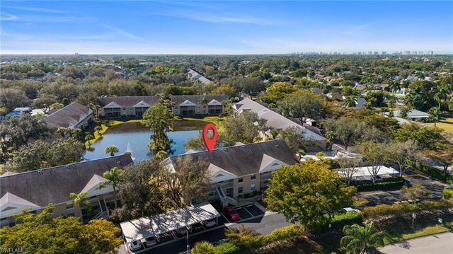 186 Pebble Shores DR 202, Naples, FL 34110