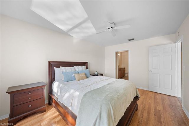 186 Pebble Shores DR 202, Naples, FL 34110