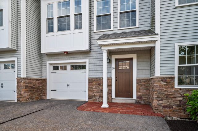 39 Acadia Lane, Exeter, NH 03833