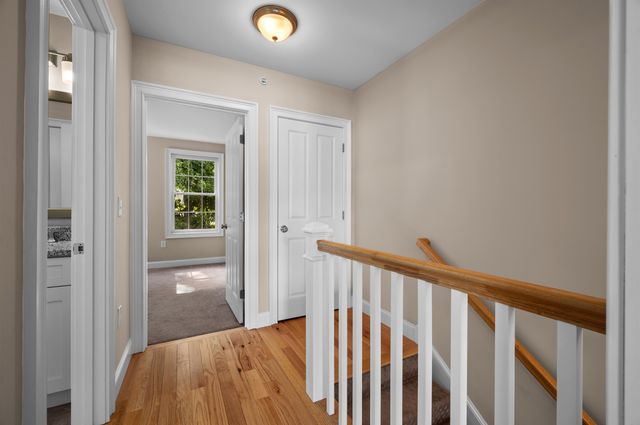 39 Acadia Lane, Exeter, NH 03833
