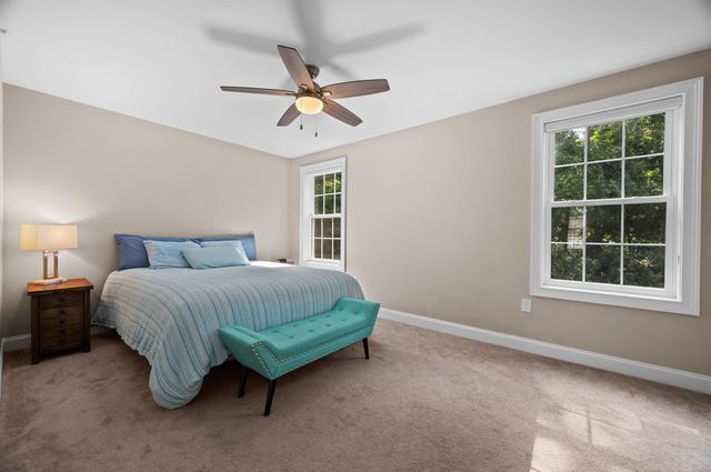 39 Acadia Lane, Exeter, NH 03833