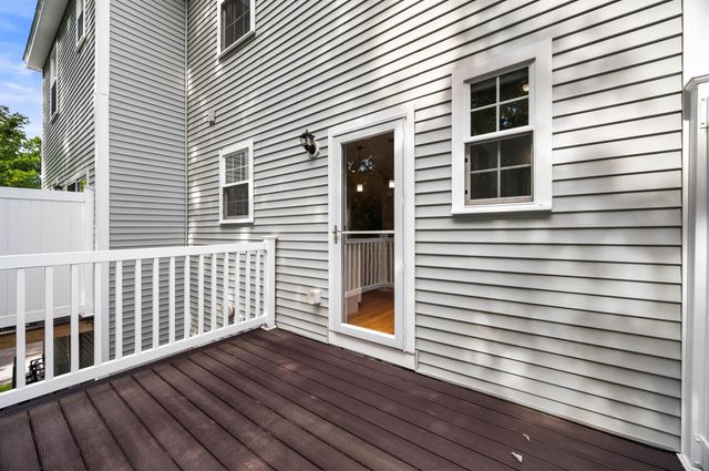 39 Acadia Lane, Exeter, NH 03833