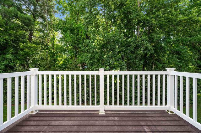 39 Acadia Lane, Exeter, NH 03833