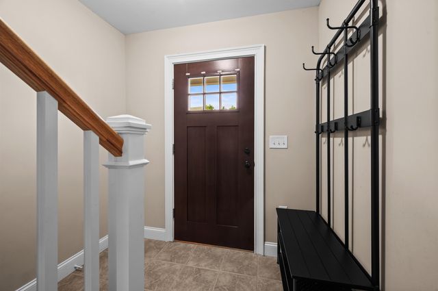 39 Acadia Lane, Exeter, NH 03833