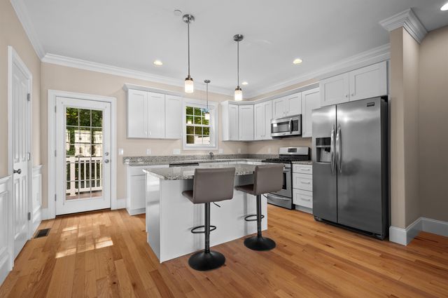 39 Acadia Lane, Exeter, NH 03833