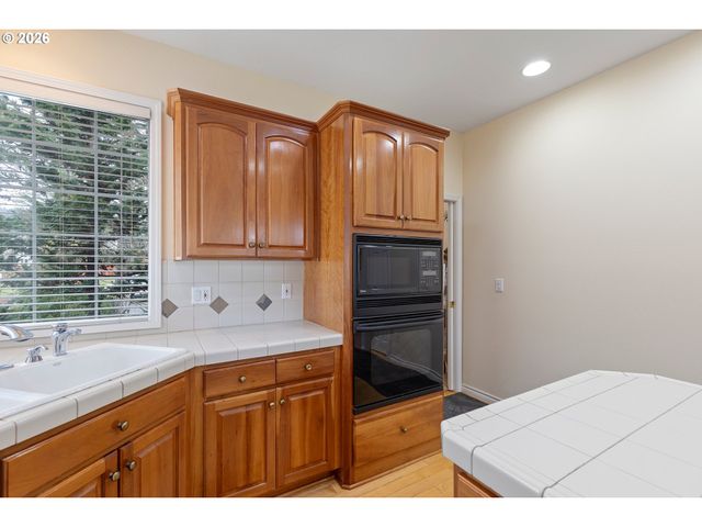 11057 Se TROIKA Ave, Happy Valley, OR 97086