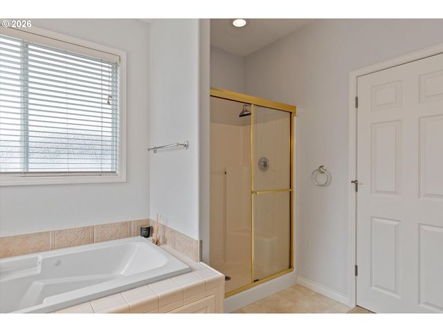 11057 Se TROIKA Ave, Happy Valley, OR 97086