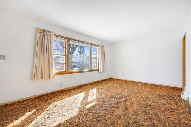 3432 Zinran Avenue S, Saint Louis Park, MN 55426