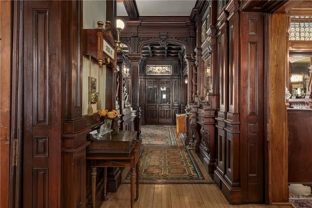 809-819 Hall Street, St Joseph, MO 64501