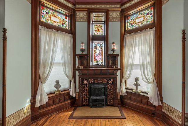 809-819 Hall Street, St Joseph, MO 64501