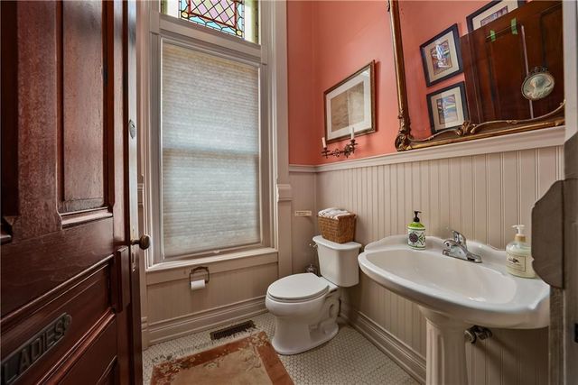 809-819 Hall Street, St Joseph, MO 64501