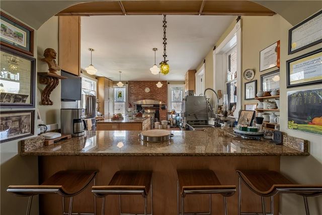 809-819 Hall Street, St Joseph, MO 64501