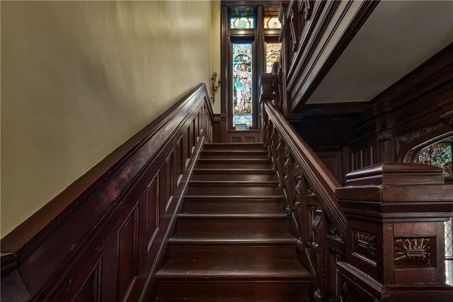 809-819 Hall Street, St Joseph, MO 64501