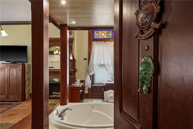 809-819 Hall Street, St Joseph, MO 64501