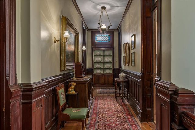 809-819 Hall Street, St Joseph, MO 64501