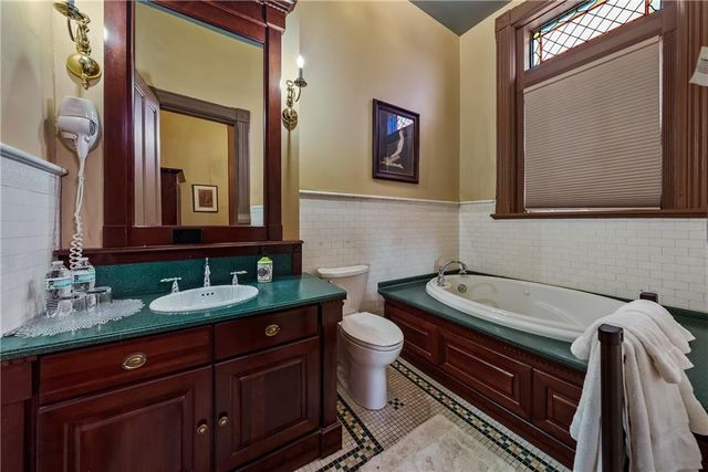 809-819 Hall Street, St Joseph, MO 64501