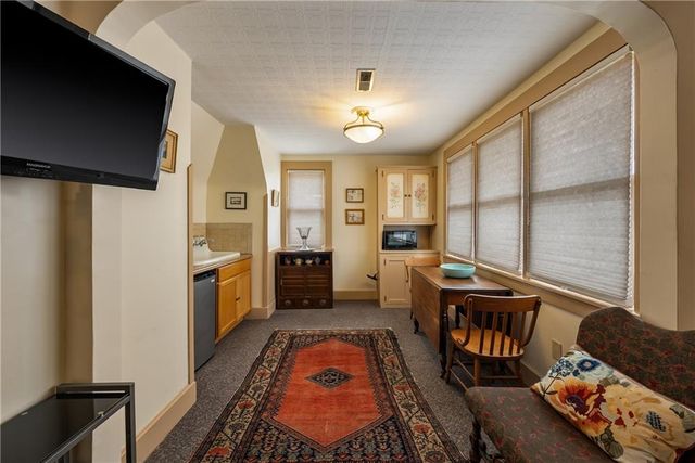 809-819 Hall Street, St Joseph, MO 64501