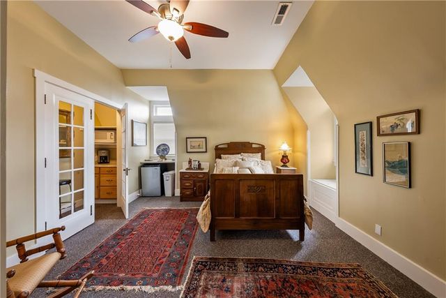 809-819 Hall Street, St Joseph, MO 64501