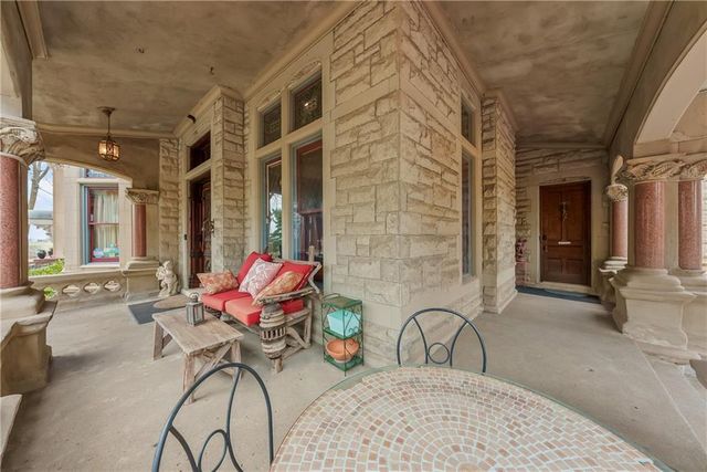 809-819 Hall Street, St Joseph, MO 64501