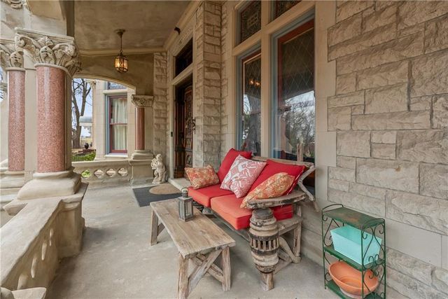 809-819 Hall Street, St Joseph, MO 64501