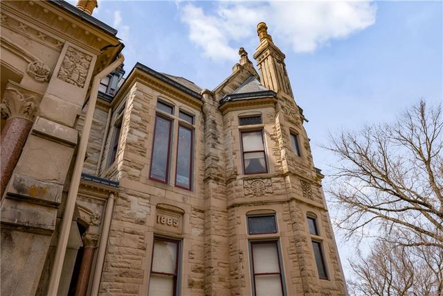 809-819 Hall Street, St Joseph, MO 64501