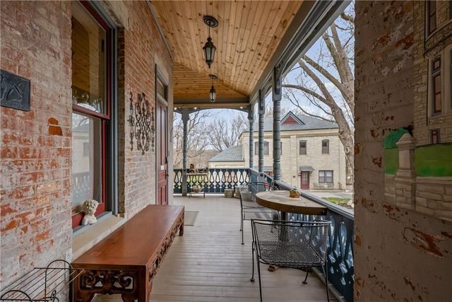 809-819 Hall Street, St Joseph, MO 64501