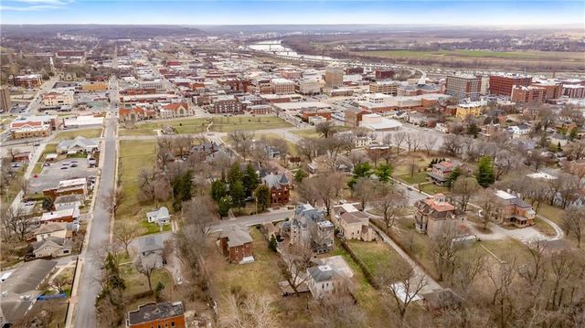 809-819 Hall Street, St Joseph, MO 64501