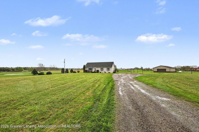 900 Dakin Road, Dansville, MI 48819
