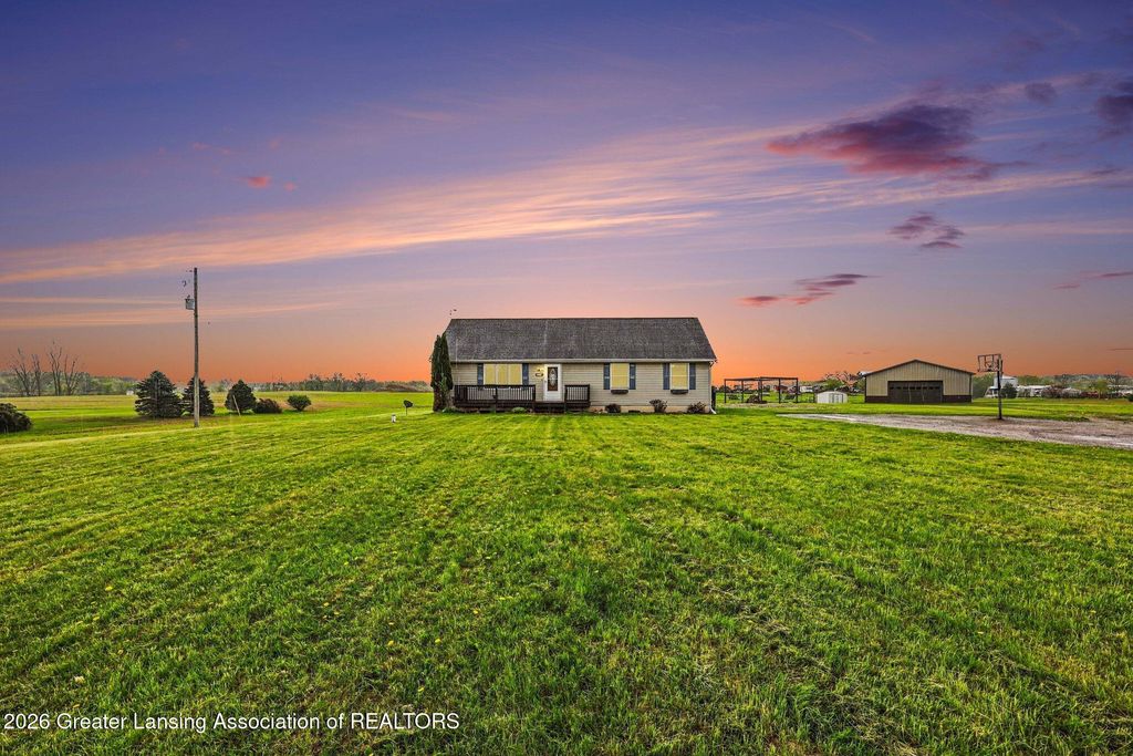 900 Dakin Road, Dansville, MI 48819