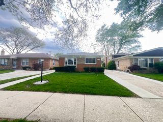 9220 Luna Avenue, Morton Grove, IL 60053