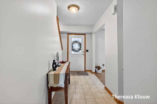 15158 Briarwood Street, Grand Haven Twp, MI 49417