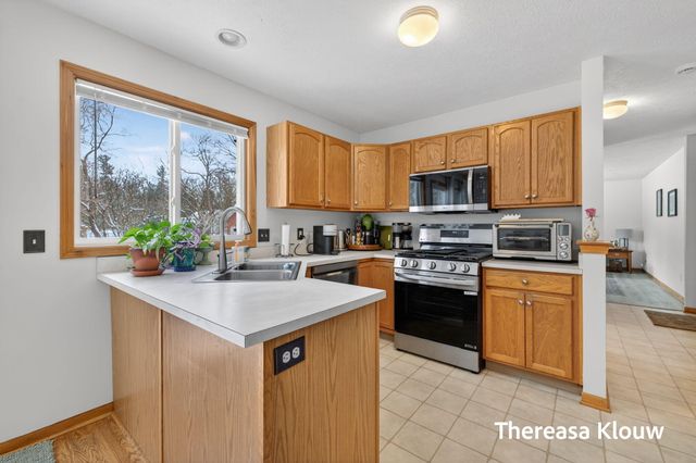 15158 Briarwood Street, Grand Haven Twp, MI 49417