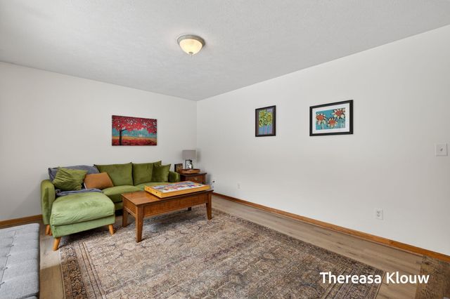 15158 Briarwood Street, Grand Haven Twp, MI 49417