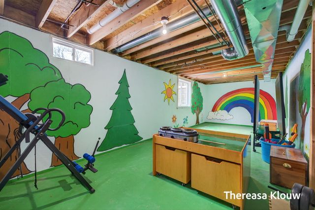 15158 Briarwood Street, Grand Haven Twp, MI 49417