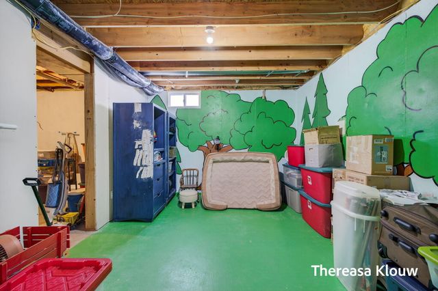 15158 Briarwood Street, Grand Haven Twp, MI 49417