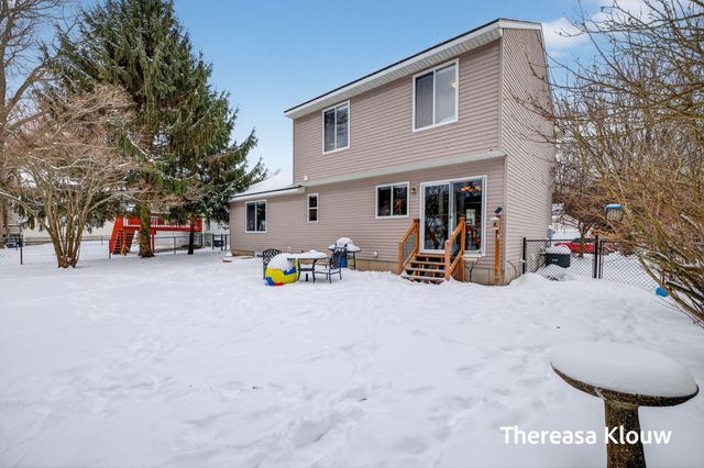 15158 Briarwood Street, Grand Haven Twp, MI 49417