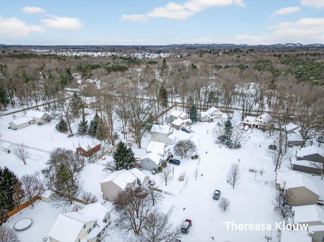 15158 Briarwood Street, Grand Haven Twp, MI 49417