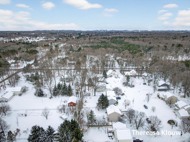 15158 Briarwood Street, Grand Haven Twp, MI 49417