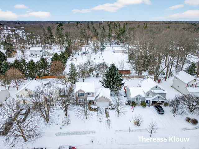 15158 Briarwood Street, Grand Haven Twp, MI 49417