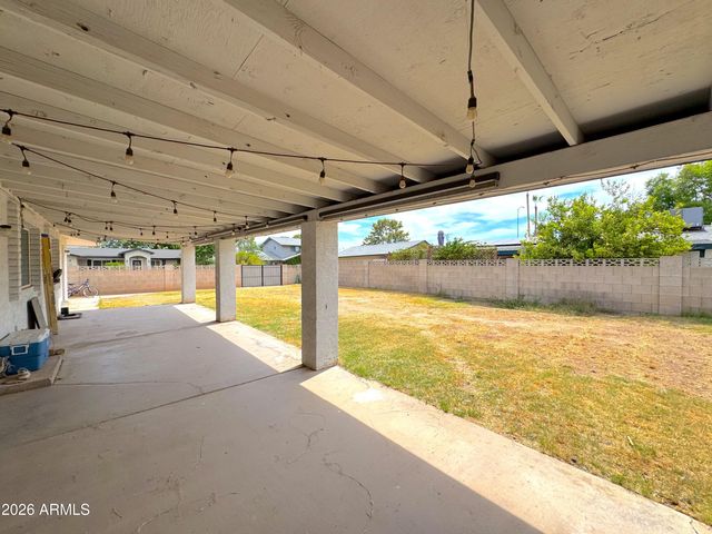 2420 E IVY Street, Mesa, AZ 85213