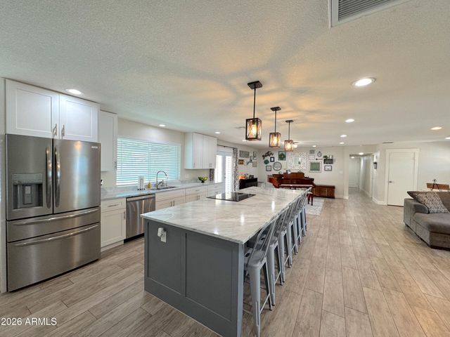 2420 E IVY Street, Mesa, AZ 85213