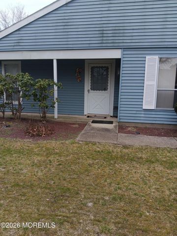 949B Liverpool Circle, Manchester, NJ 08759