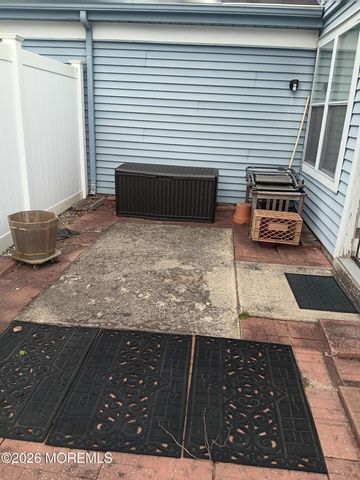 949B Liverpool Circle, Manchester, NJ 08759