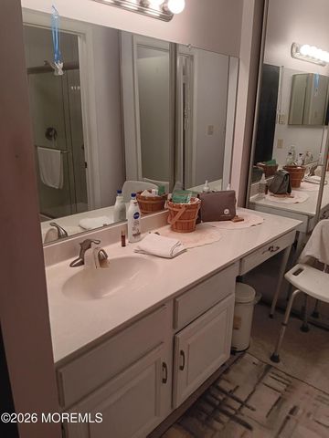 949B Liverpool Circle, Manchester, NJ 08759